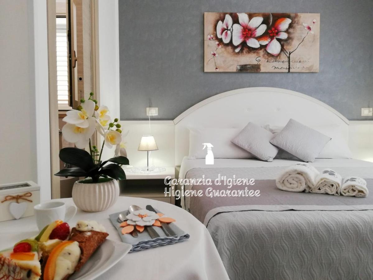 B&B Plaza Lampedusa Bagian luar foto