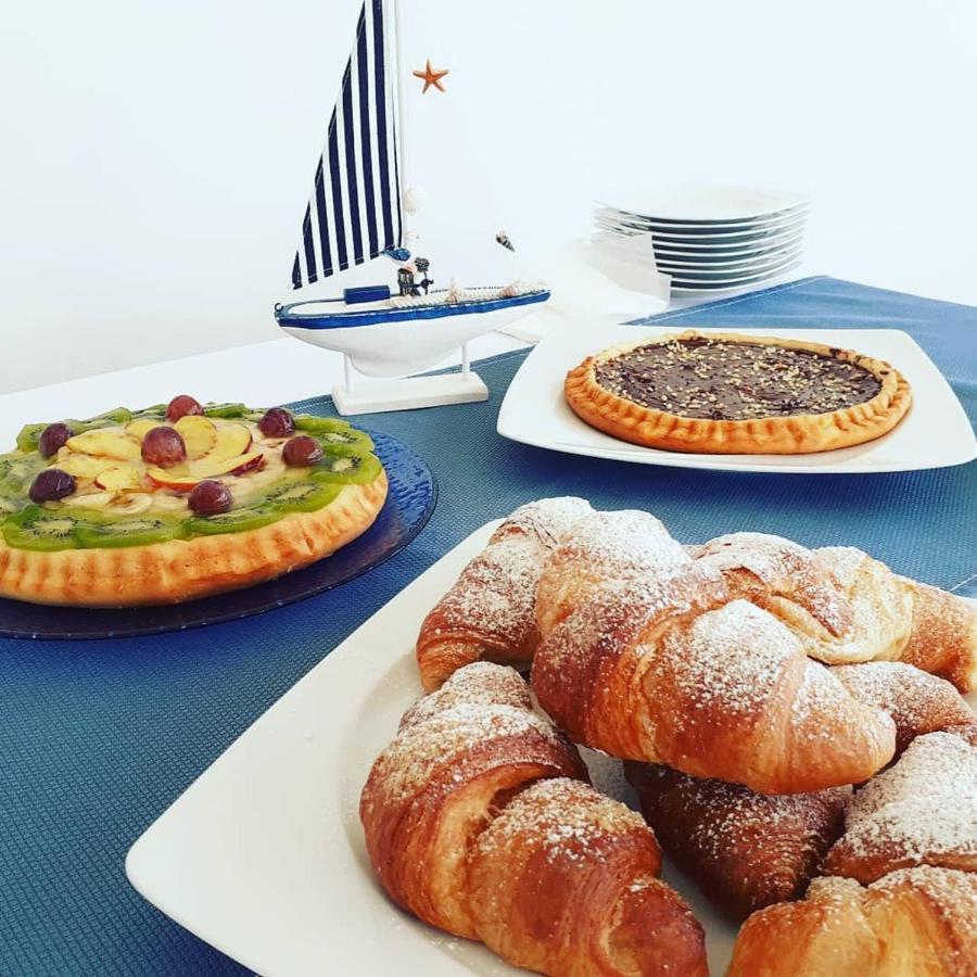 B&B Plaza Lampedusa Bagian luar foto