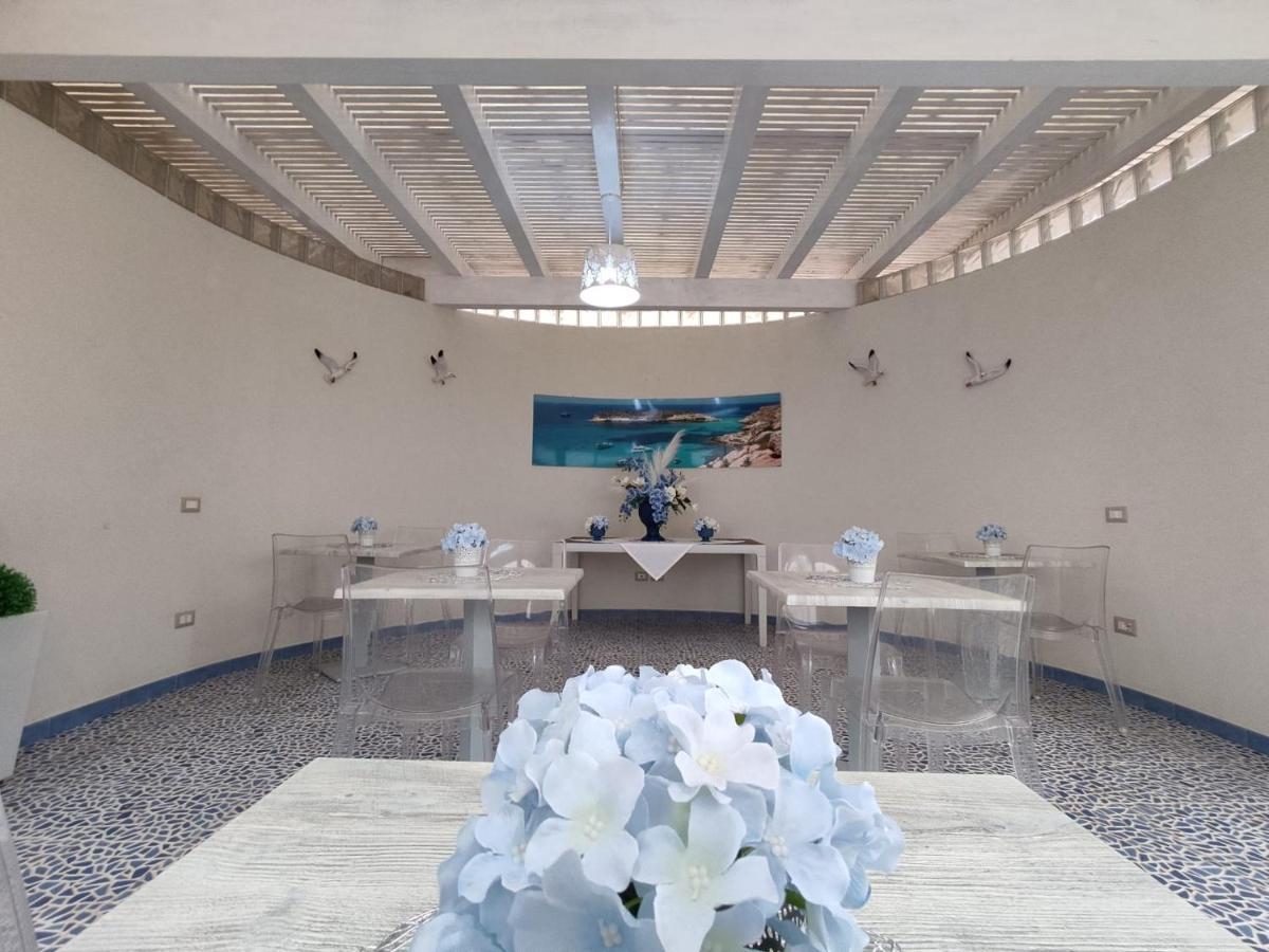 B&B Plaza Lampedusa Bagian luar foto