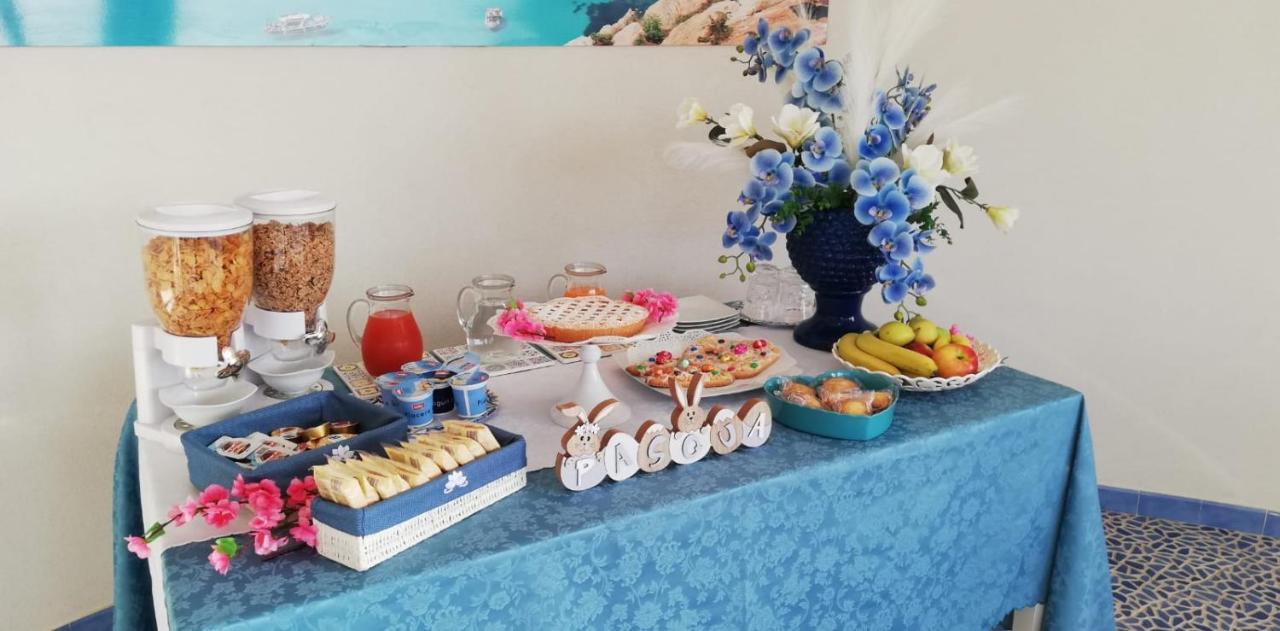 B&B Plaza Lampedusa Bagian luar foto