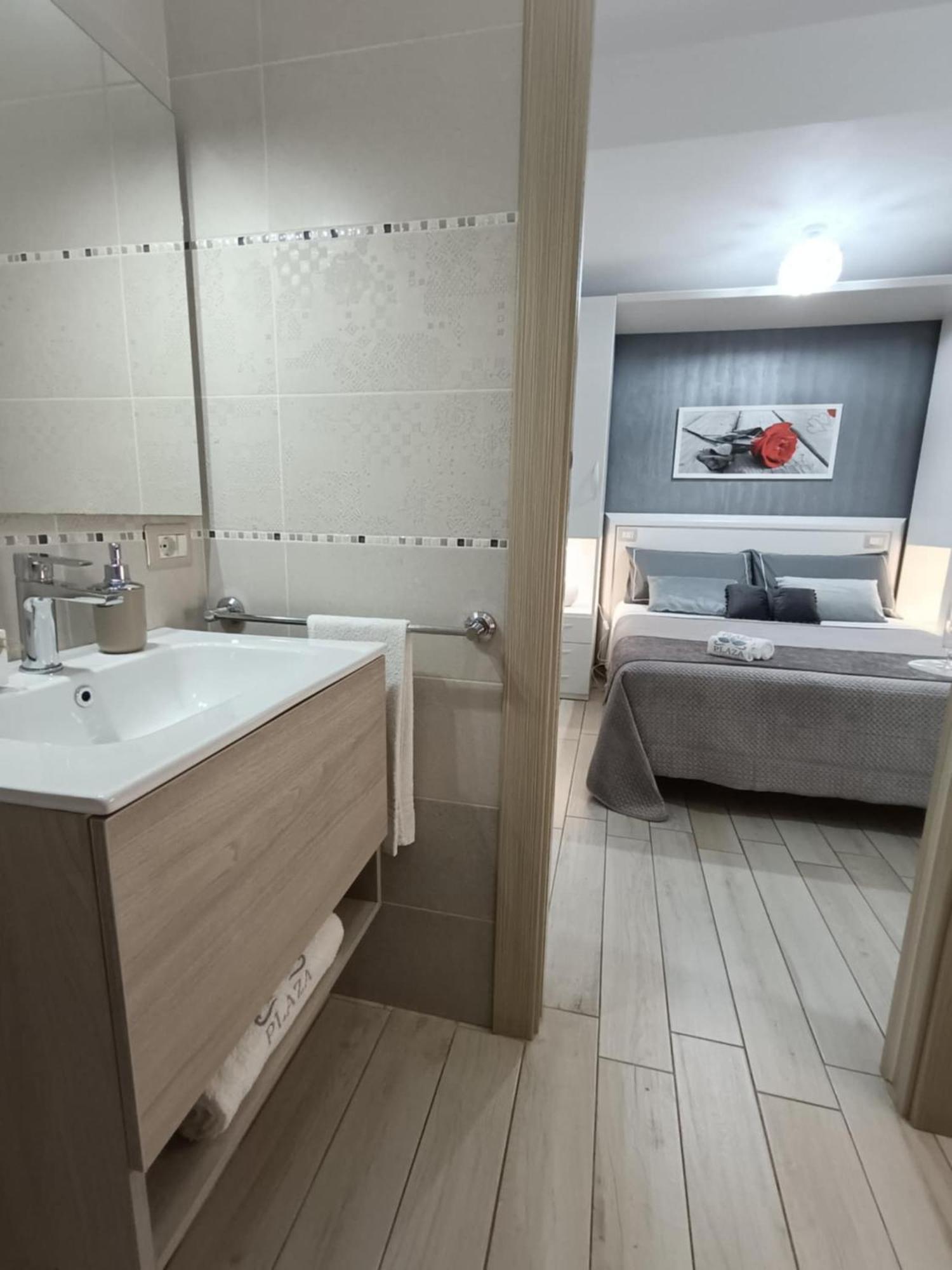 B&B Plaza Lampedusa Bagian luar foto